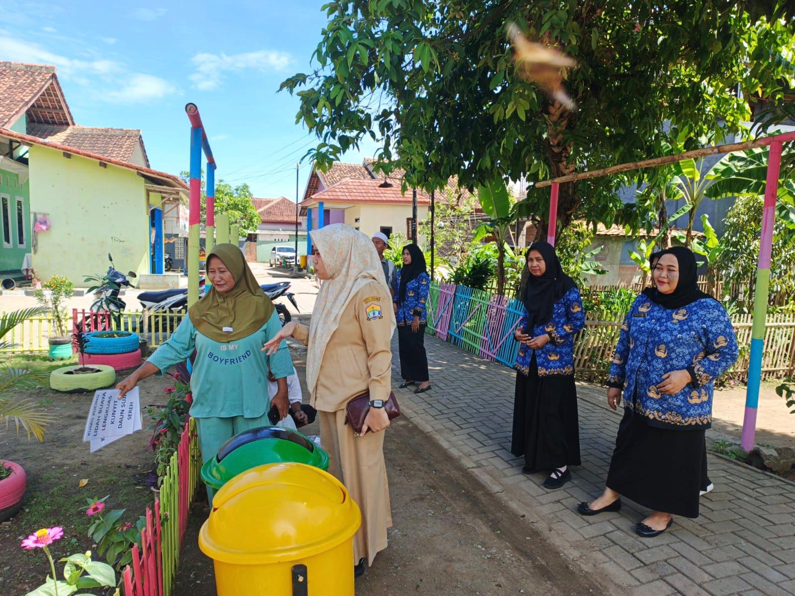 Monitoring Kampung Resik Lan Aman (KRLA) pada Lokus Kelurahan Taktakan